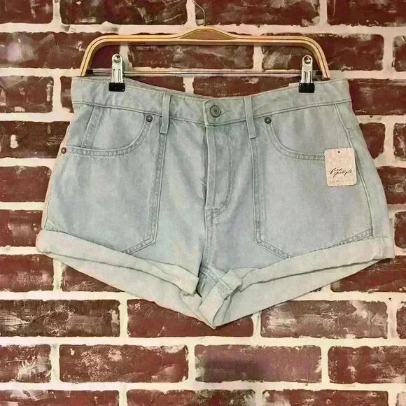 Free People rookie wash Beginners Luck Denim Shorts nwt - Picture 2 of 4